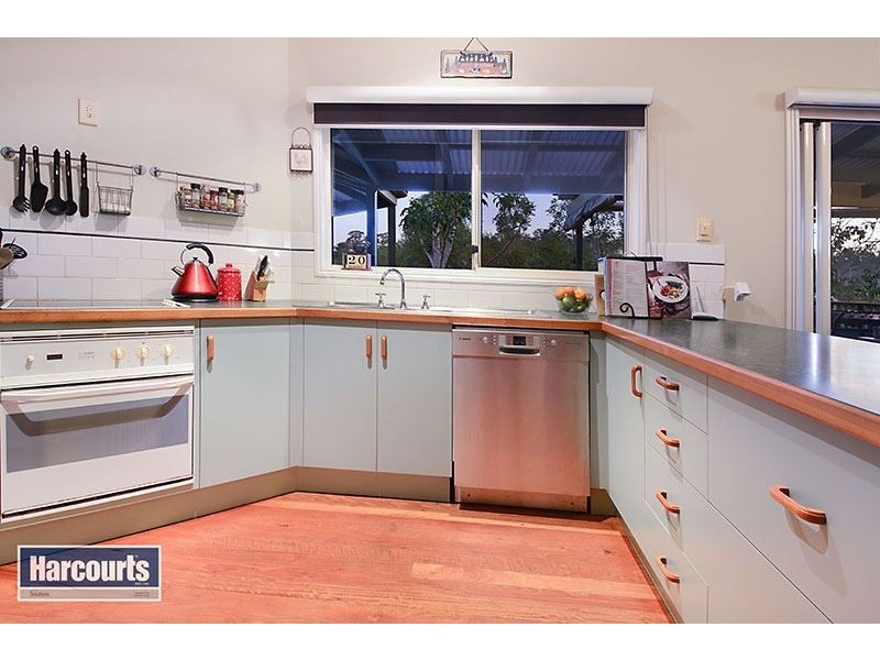 20 Fleetwood Court, Ferny Hills QLD 4055