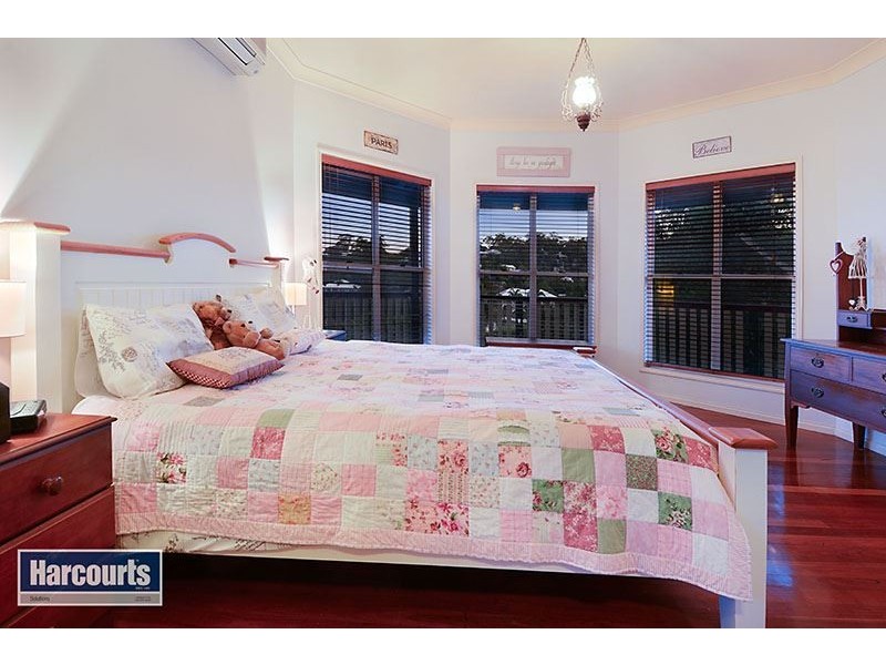 20 Fleetwood Court, Ferny Hills QLD 4055