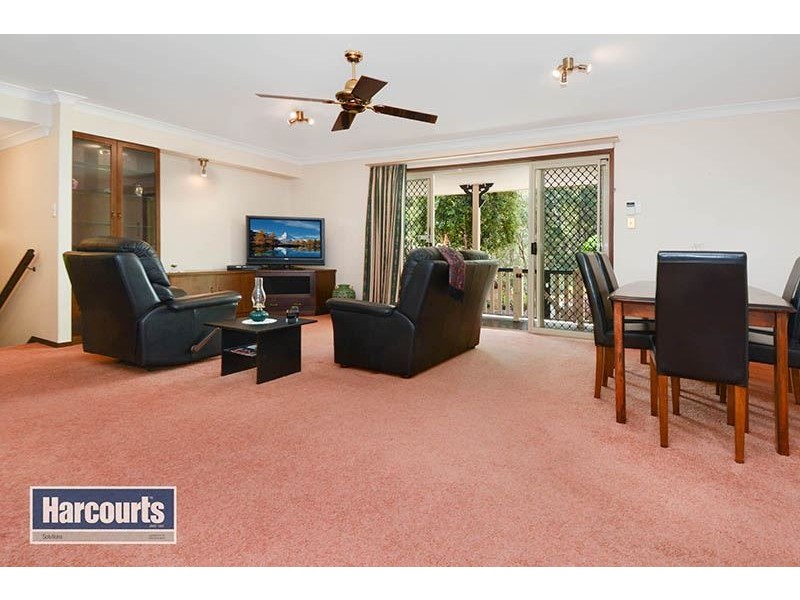 1 Woodvale Court, Everton Hills QLD 4053