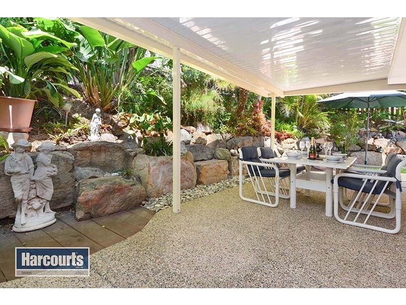 1 Woodvale Court, Everton Hills QLD 4053