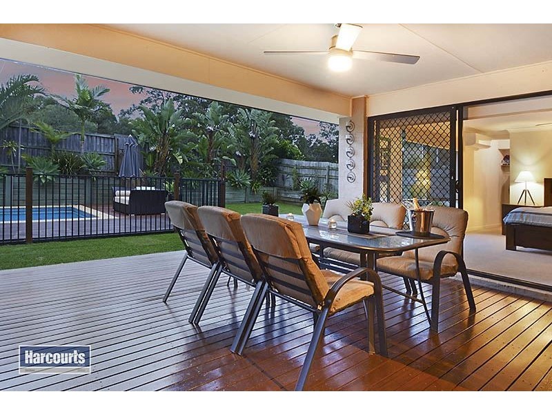 16 Cassinia Court, Eatons Hill QLD 4037