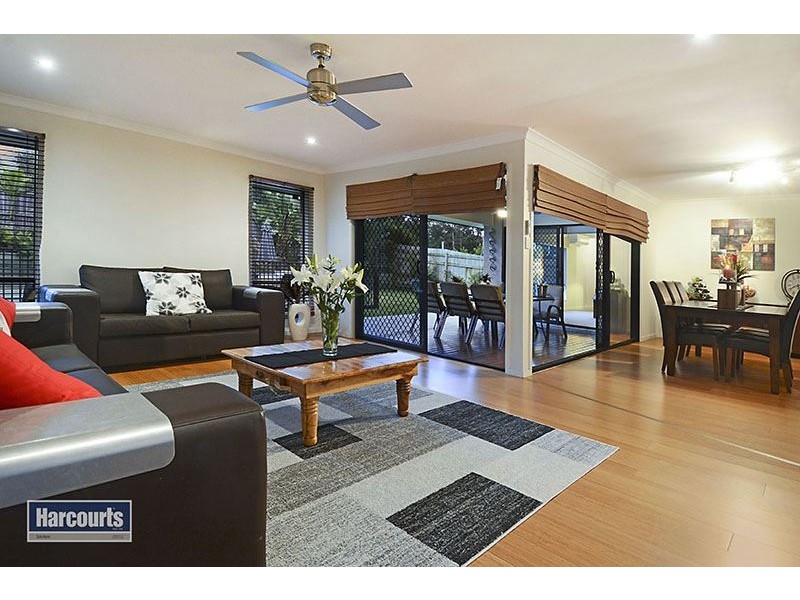 16 Cassinia Court, Eatons Hill QLD 4037