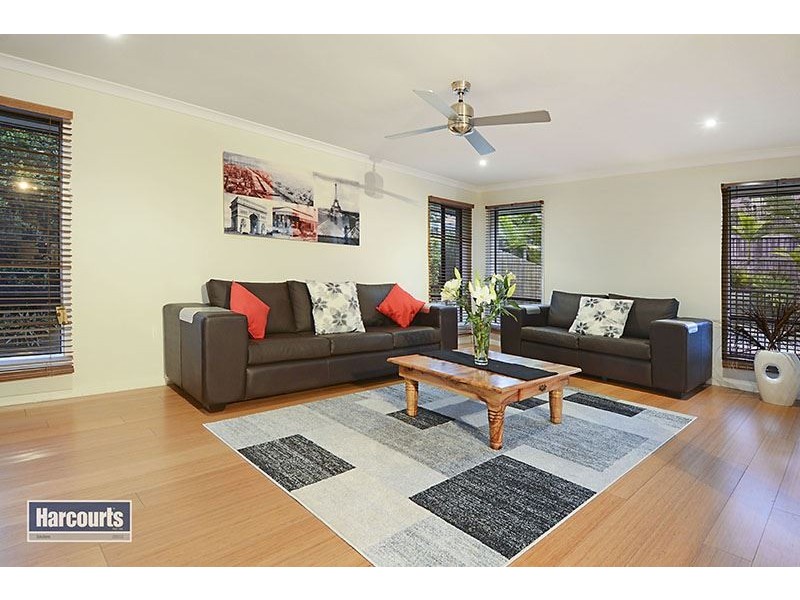 16 Cassinia Court, Eatons Hill QLD 4037