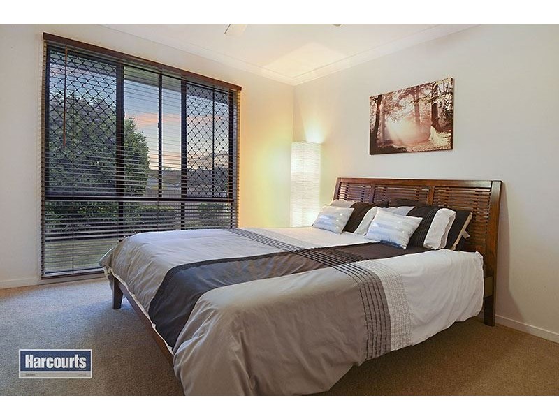 16 Cassinia Court, Eatons Hill QLD 4037