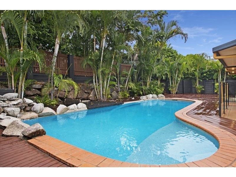 42 Country Club Drive, Albany Creek QLD 4035