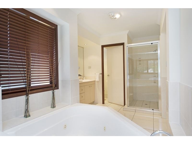 42 Country Club Drive, Albany Creek QLD 4035