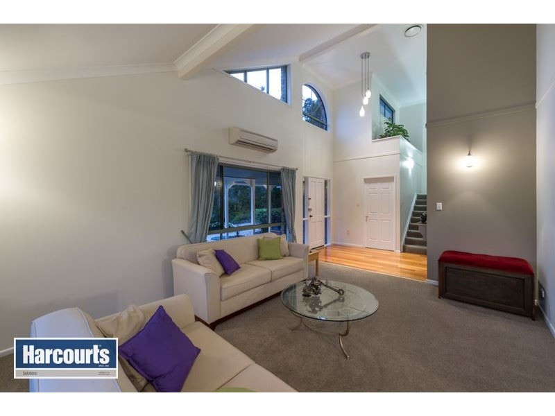 9 Cambridge Close, The Gap QLD 4061