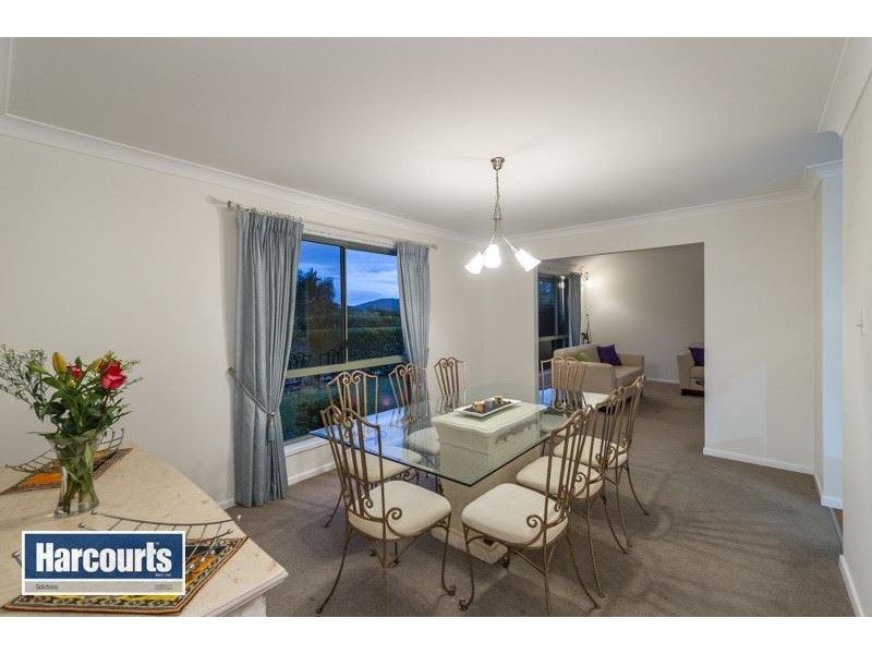9 Cambridge Close, The Gap QLD 4061