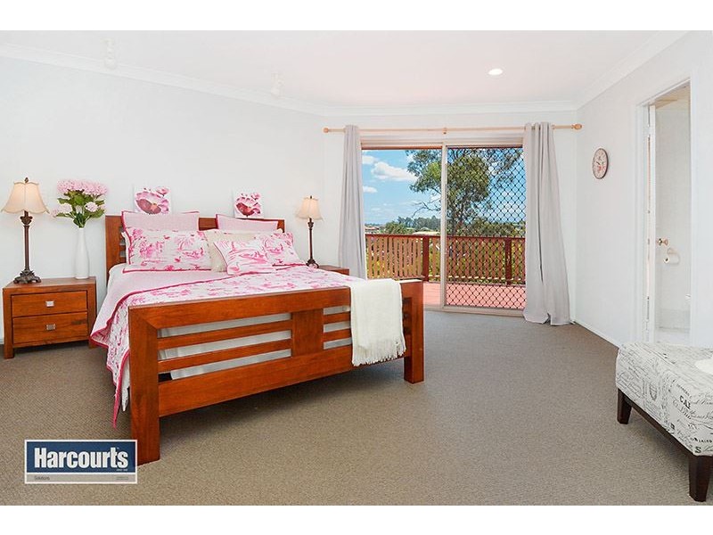 10 Preston Close, Albany Creek QLD 4035