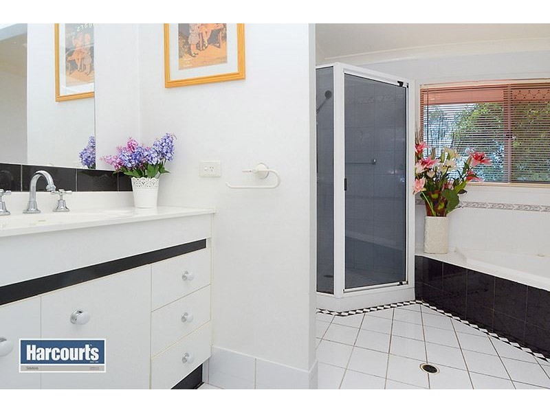 10 Preston Close, Albany Creek QLD 4035