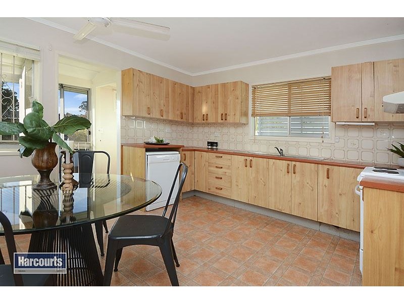 20 Leawarra Crescent, Ferny Hills QLD 4055