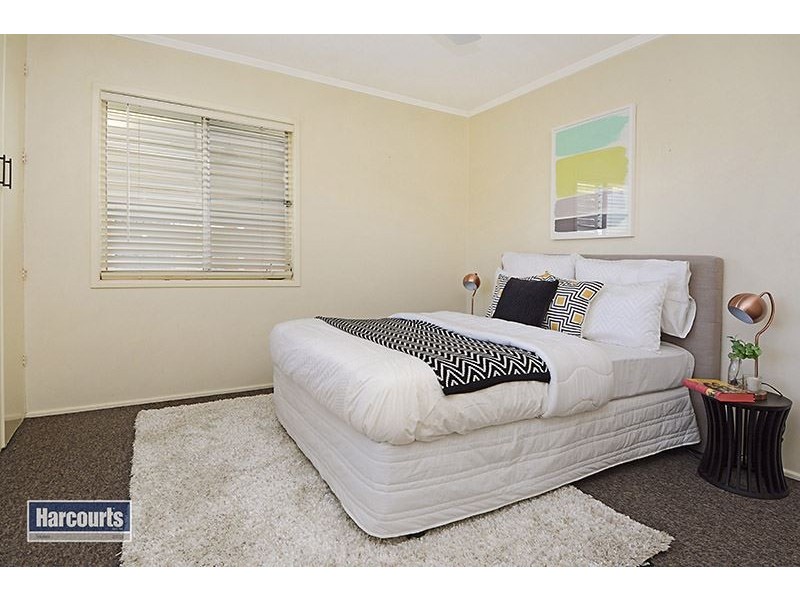 20 Leawarra Crescent, Ferny Hills QLD 4055