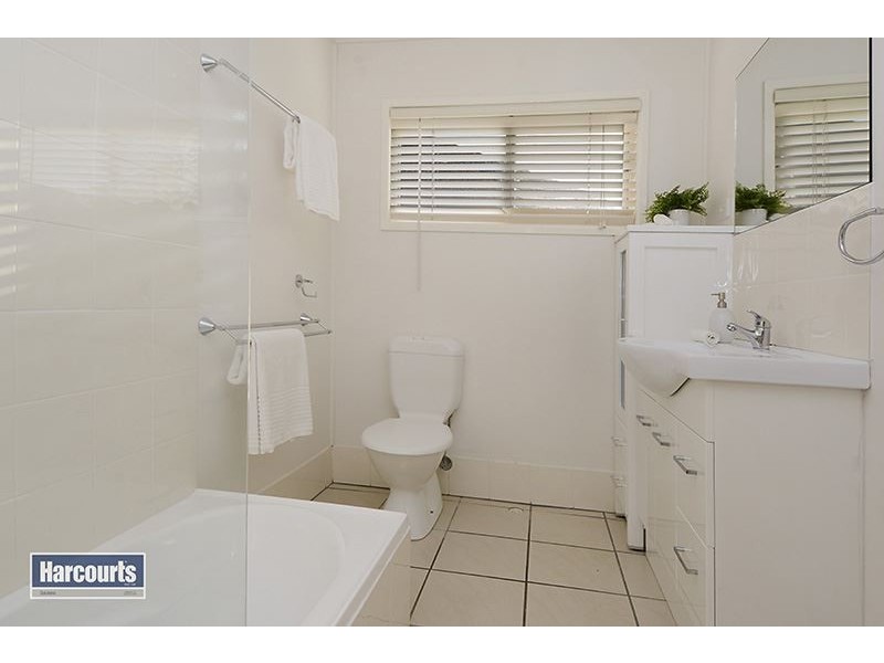 20 Leawarra Crescent, Ferny Hills QLD 4055