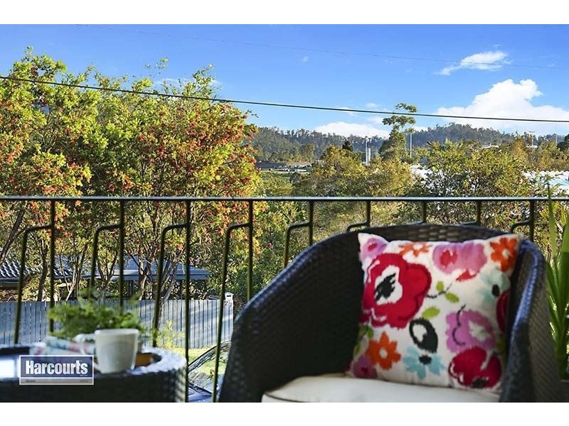 20 Leawarra Crescent, Ferny Hills QLD 4055