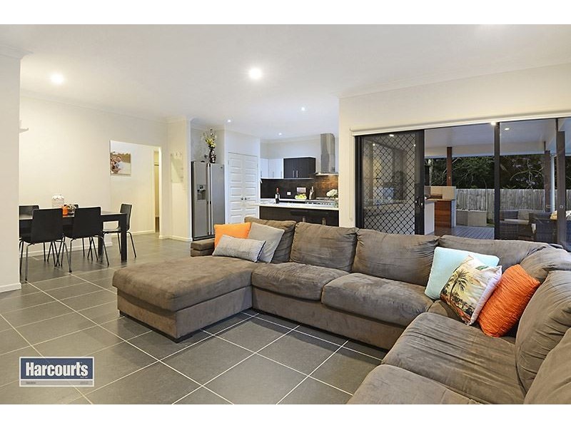 11 Colvillea Court, Everton Hills QLD 4053