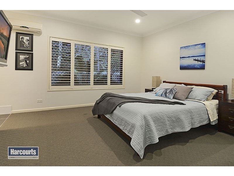 11 Colvillea Court, Everton Hills QLD 4053