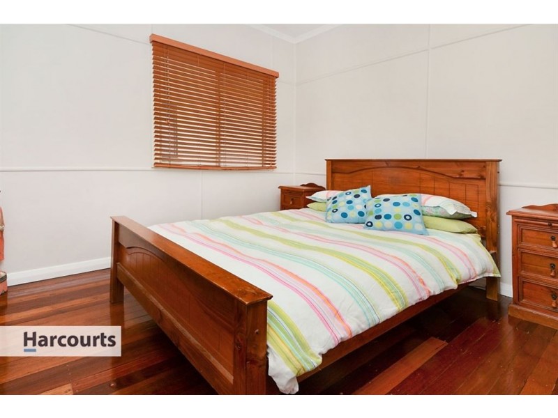 74 Cribb Avenue, Mitchelton QLD 4053