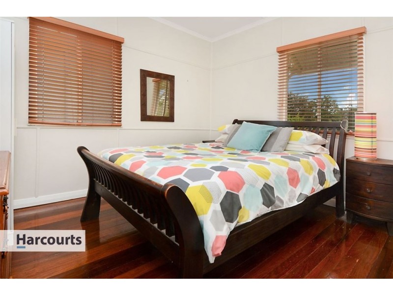 74 Cribb Avenue, Mitchelton QLD 4053