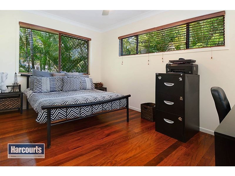 8 Tarnee Street, Ferny Hills QLD 4055