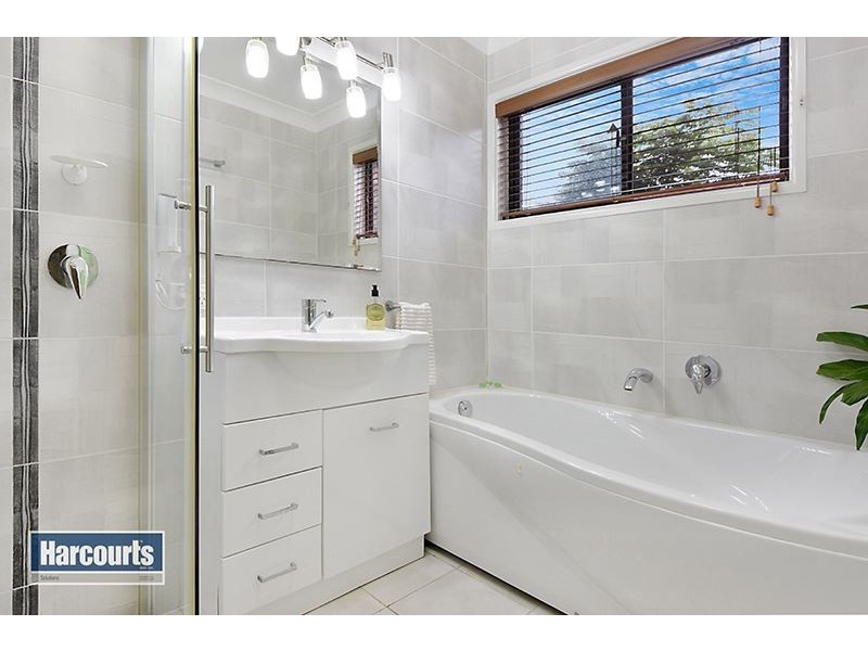 23 Folkstone Avenue, Albany Creek QLD 4035