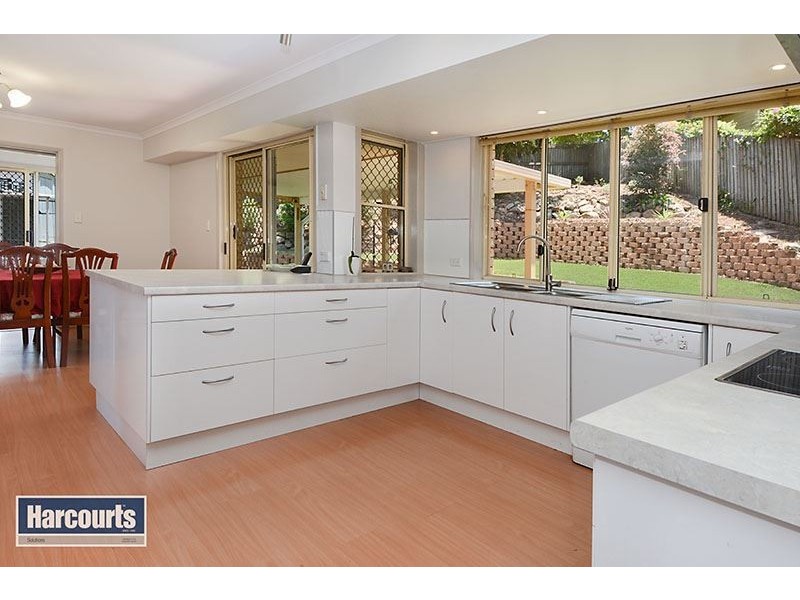 16 Lynwood Court, Ferny Hills QLD 4055