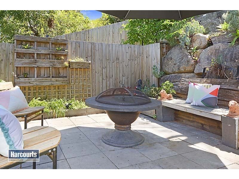 33 Tarnook Drive, Ferny Hills QLD 4055