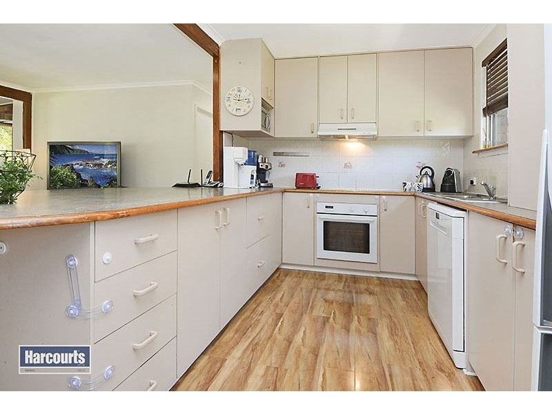 33 Tarnook Drive, Ferny Hills QLD 4055