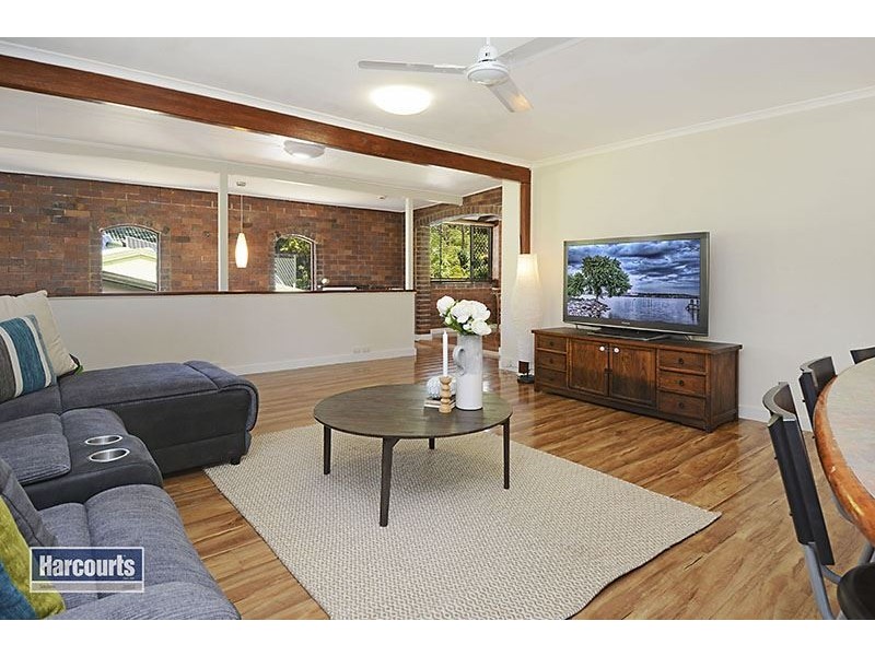 33 Tarnook Drive, Ferny Hills QLD 4055