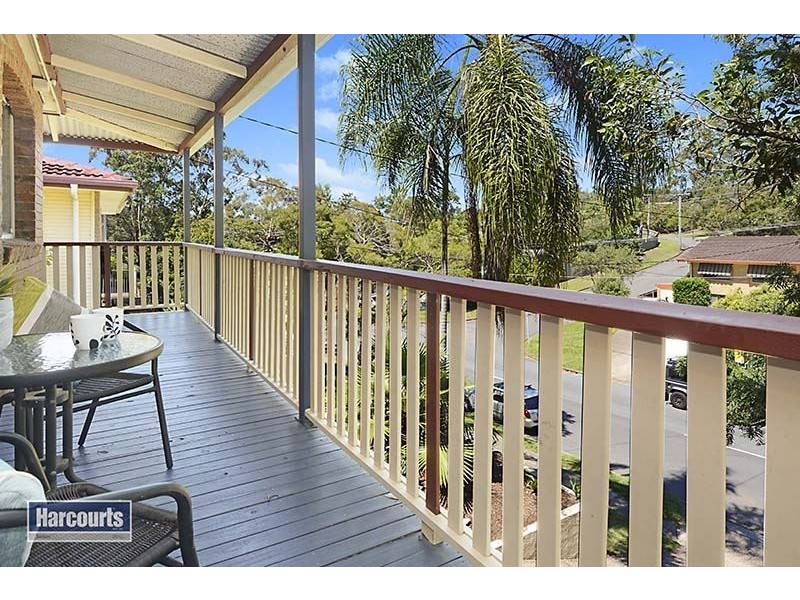33 Tarnook Drive, Ferny Hills QLD 4055