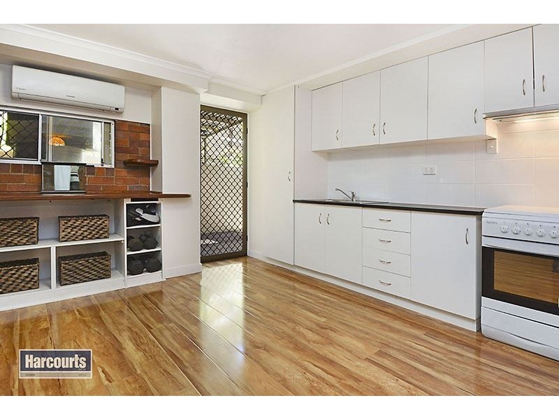 33 Tarnook Drive, Ferny Hills QLD 4055