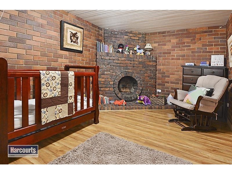 33 Tarnook Drive, Ferny Hills QLD 4055