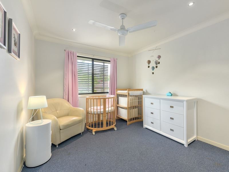 4a Woodburn Place, Ferny Hills QLD 4055