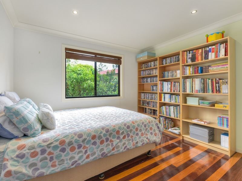 4a Woodburn Place, Ferny Hills QLD 4055