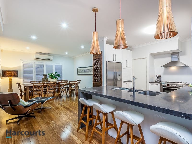27 Cienna Place, Bridgeman Downs QLD 4035