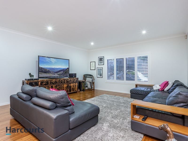 27 Cienna Place, Bridgeman Downs QLD 4035