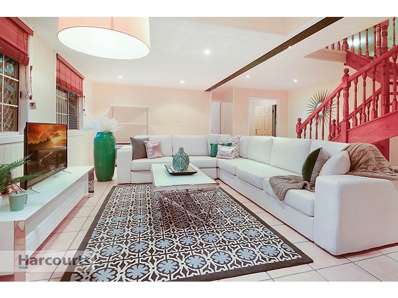 16 Cranwood Court, Ferny Hills QLD 4055