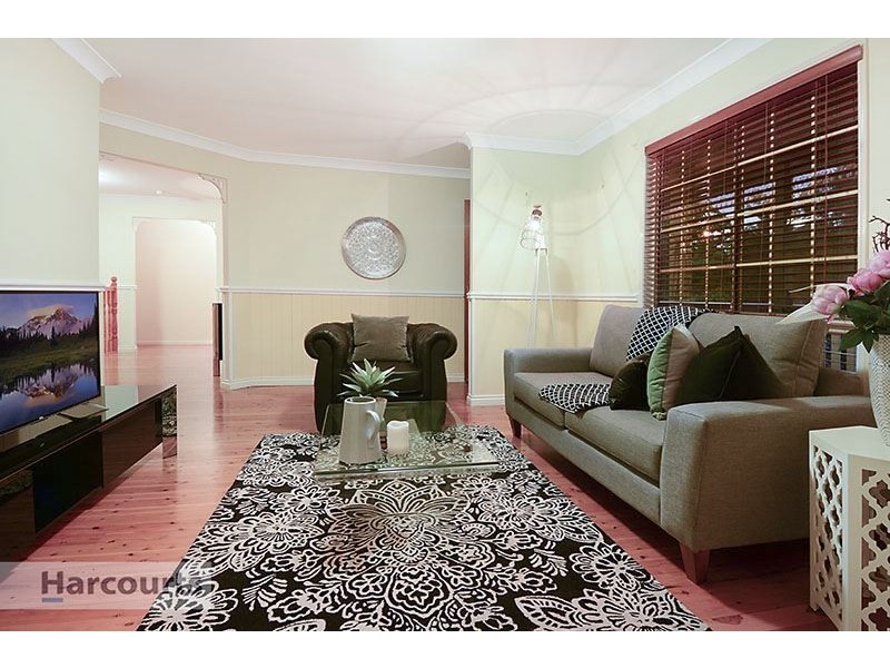 16 Cranwood Court, Ferny Hills QLD 4055