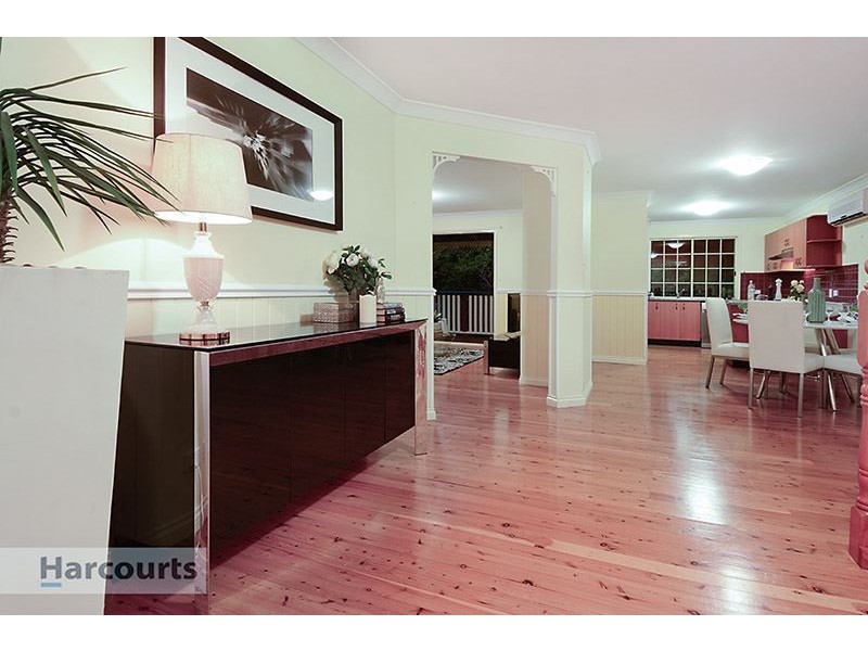 16 Cranwood Court, Ferny Hills QLD 4055