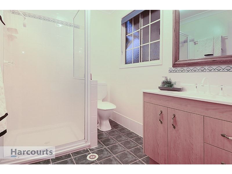 16 Cranwood Court, Ferny Hills QLD 4055