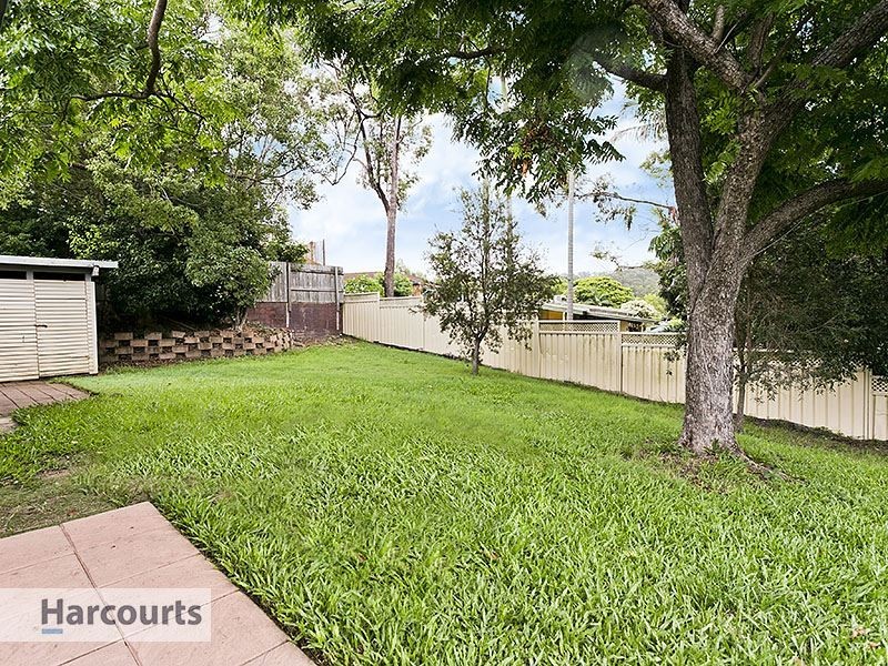 12 Kinbrace Street, Ferny Grove QLD 4055