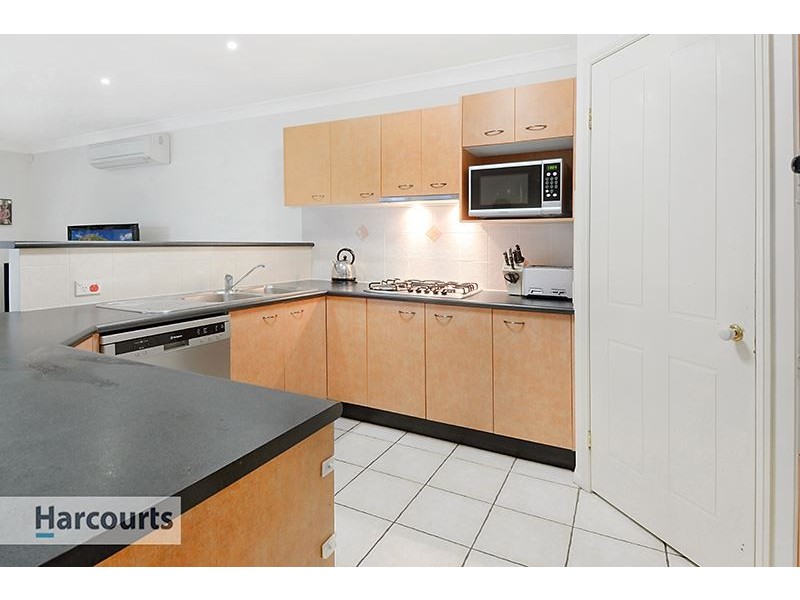 3 Davidson Close, Arana Hills QLD 4054