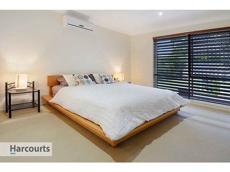 3 Davidson Close, Arana Hills QLD 4054