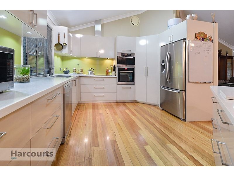 34 Montego Court, Eatons Hill QLD 4037