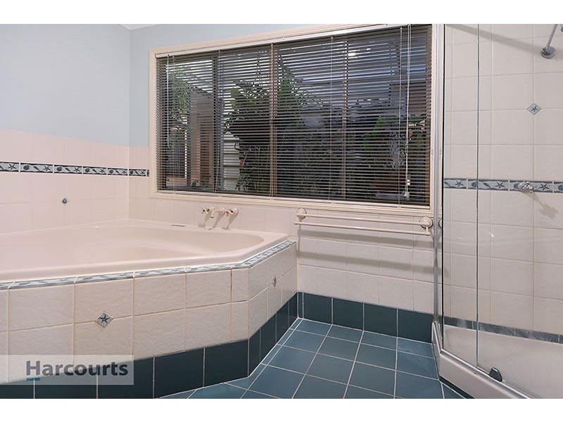 34 Montego Court, Eatons Hill QLD 4037