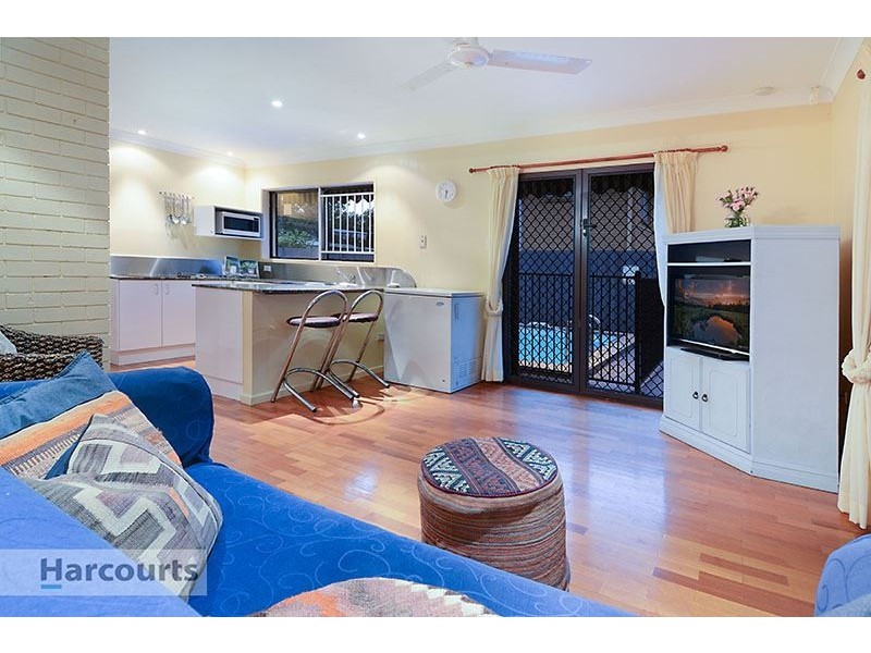 23 Kuringal Drive, Ferny Hills QLD 4055