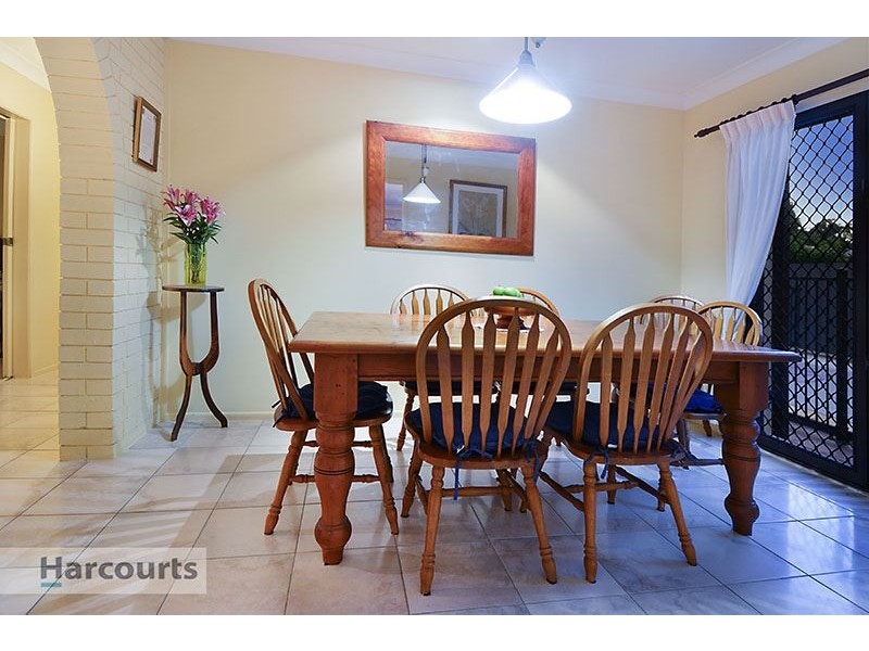 23 Kuringal Drive, Ferny Hills QLD 4055