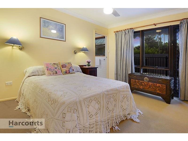 23 Kuringal Drive, Ferny Hills QLD 4055