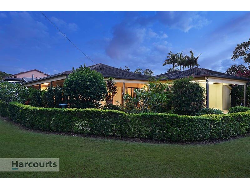 23 Kuringal Drive, Ferny Hills QLD 4055