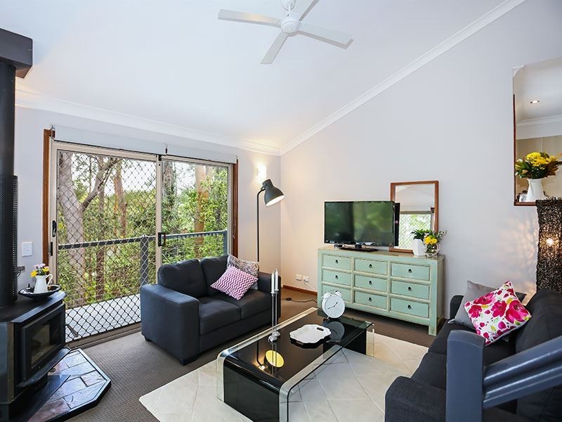 35 Leonarda Drive, Ferny Hills QLD 4055