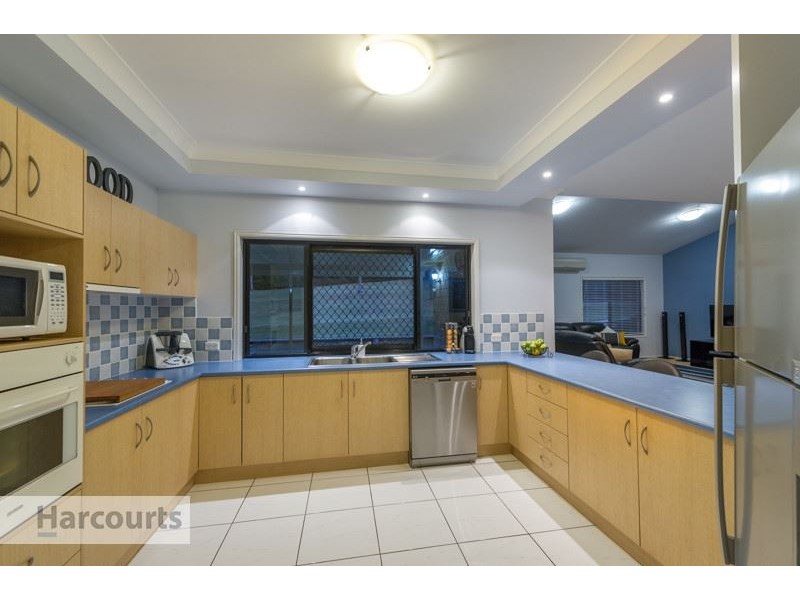 1 Hunting Place, Highvale QLD 4520